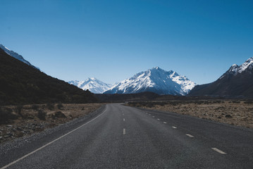 Fototapeta premium Middle of the road. Mountain view