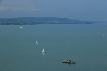 Obraz premium Landscape of lake Balaton in Hungary, view from Tihany village 
