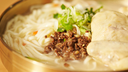 Kalguksu, Korean white soup noodle