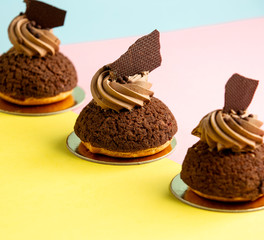 chocolade cookies on the table