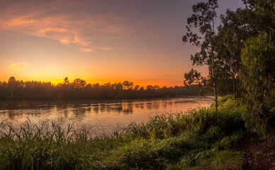Fototapeta na wymiar Beautiful Panoramic River Sunrise