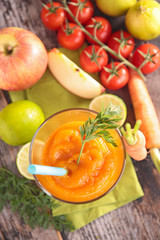 Obraz na płótnie Canvas carrot smoothie- health vegetable drink