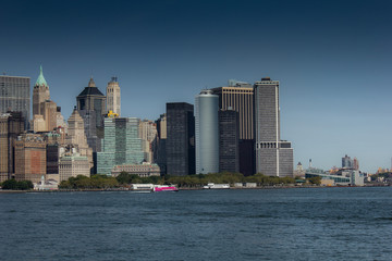 Fototapeta premium New York City skyline in summer with blue sky
