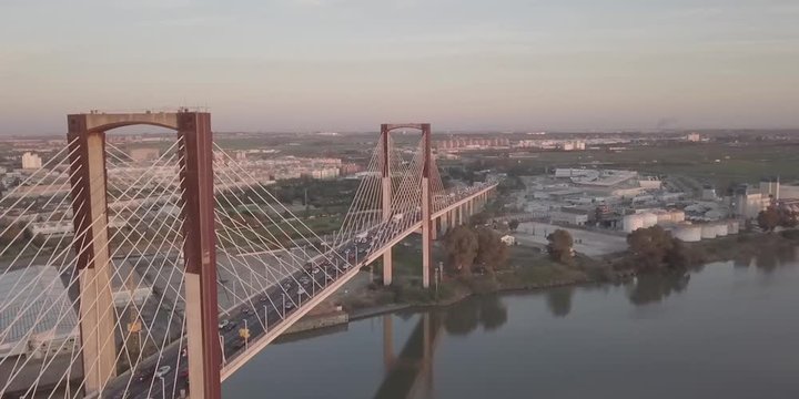 Quinto Centenario, bridge view