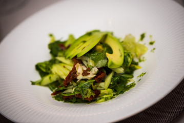 Avocado green salad