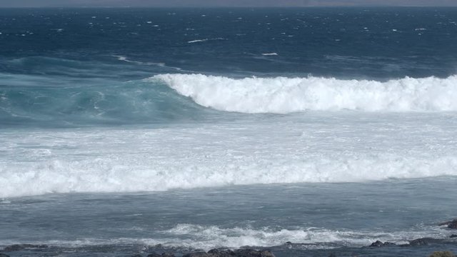 Slow motion of waves breaking, Fuerteventura.