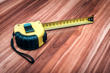 yellow roll measurement tape