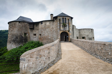 Fototapeta na wymiar Larrau,Mauléon-Licharre,Chateau fort