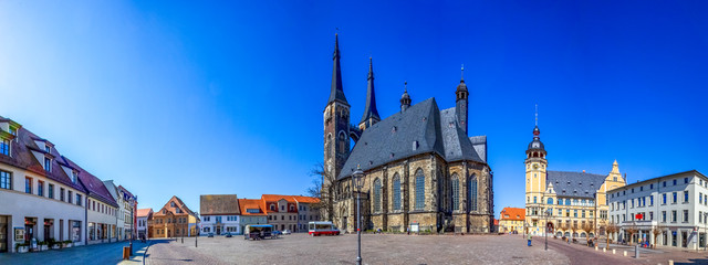 Kirche und Rathaus, Koethen, Sachsen Anhalt, Deutschland 