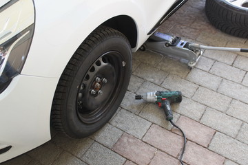 Reifenwechsel an Pkw Radwechsel