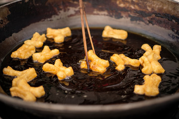 Fried pastries, Fried with pan and chopsticks, deep-fried dough stick, Youtiao