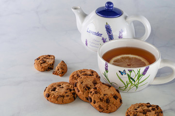  Chocolate Chip Cookies and Lemon Tea.