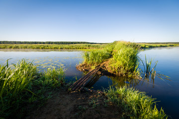 Poranne mgły nad Narwią. Dolina Górnej Narwi, Podlasie, Polska © podlaski49