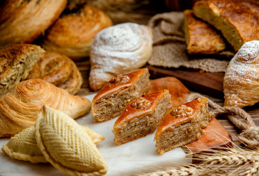 аzeri national pakhlava, shekerbura, gogal