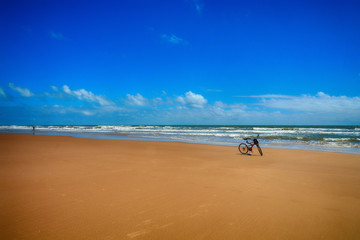 Fototapeta na wymiar the brazilian beach Orla de Atalaia in the capital, Aracaju, Sergipe , Brazil