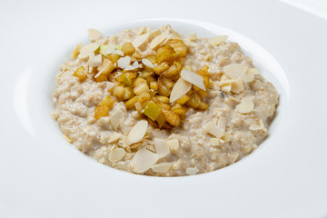 porridge with Apple and almond