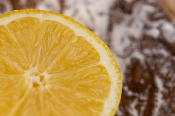 Zitrone auf Holz Makro 