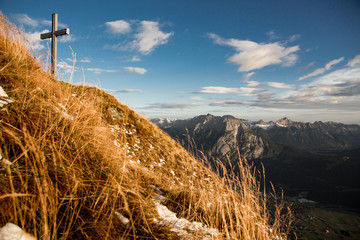 Peak of the Sonnkar K&ouml;pfl with the Hohe Munde in the background
