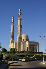 Fototapeta na wymiar Mosque in the city of Aswan, Egypt