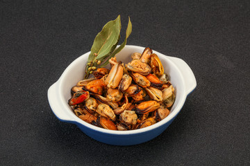 Pickled mussels in the bowl
