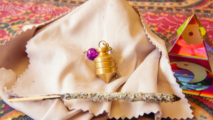 Medicine alternative dowsing forreprogramming of soul 