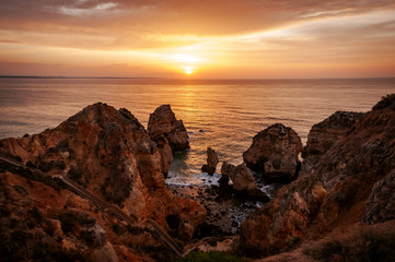 Klifowe wybrzeże Algarve, Ponta da Piedade, Portugalia © Paweł Mielko