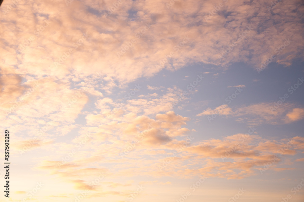 Wall mural golden hour skyscape texture blue sky