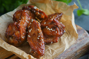 honey-glazed chicken wings