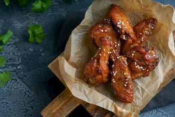 honey-glazed chicken wings