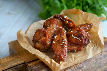 honey-glazed chicken wings