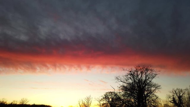 Brive la Gaillarde (Corr&egrave;ze, France) - Coucher de soleil nuageux