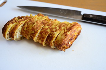 カットされた玉子焼き