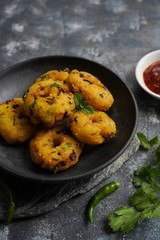 Vada/ Vadai - Tea time spicy snack with leftover rice