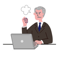 スーツ　男性　シニア　士業　パソコン　怒っている