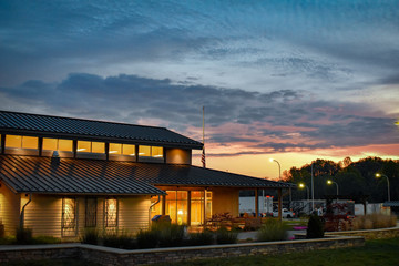 Obraz premium sunset over the city