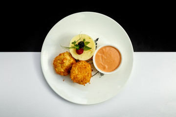 delicious nuggets with mashed potatoes and gravy