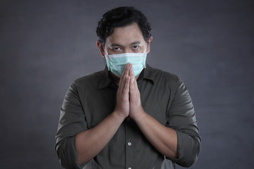 Man wearing mask to prevent coronavirus covid 19 pandemic