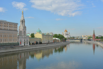Fototapeta na wymiar Moscow. View of the Moscow river