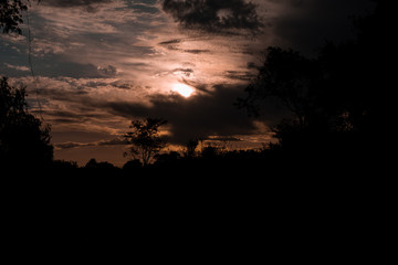 atardecer con nubes