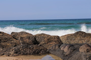 Honolulu Diamond head and Honolulu beach
