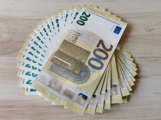 Steuern sparen - Bares Geld sparen - Investieren Sie heute Save Taxes - Save Cash - Invest, Stock,...