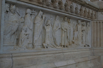 attractions with monuments in Budapest