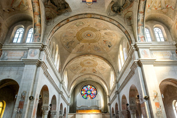 Fototapeta na wymiar Chiesa cattolica della Basilica del Sacro Cuore di Lugano