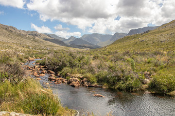 Naklejka na ściany i meble Palmiet River Trail im Kogelberg Nature Reserve in Südafrika