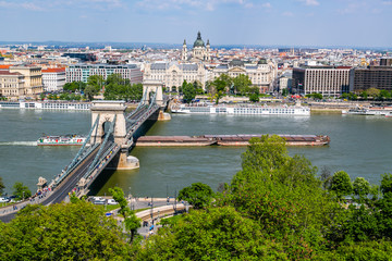 Obraz premium Budapest panoramic view of Chain bridge