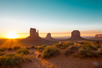 Sunrise view à Monument Valley, Arizona, États-Unis