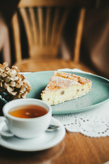 tea with san sebastian cheescake