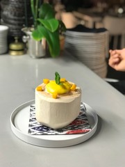 Postre. Coco relleno