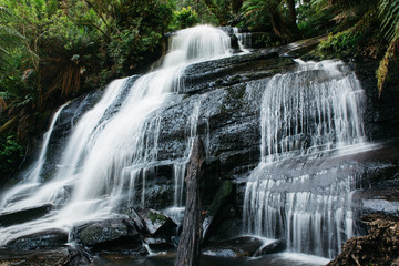Obraz premium Waterfall in an Australian national park