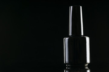 Naklejka premium Bottle with black varnish